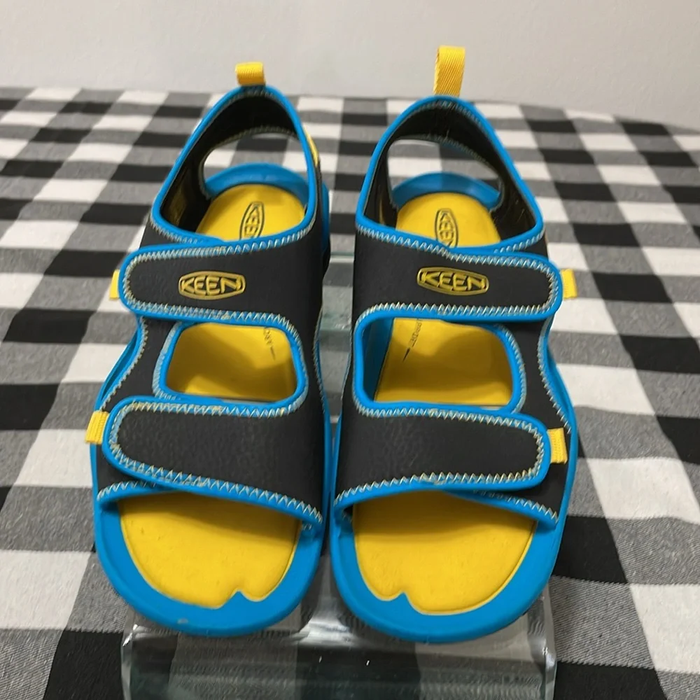 KEEN Knotch River Outdoor Water Shoe Sandal 2 Strap Waterproof Boys 6 Blue Black
